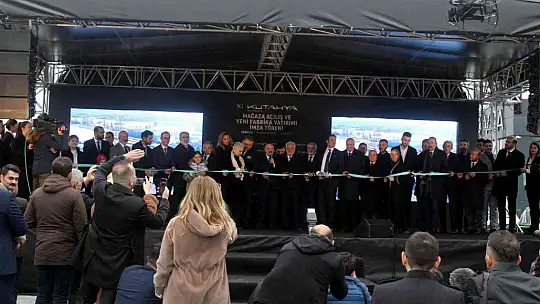 Bakan Varank, Dekoyap NG Kütahya Seramik mağazasının açılışına katıldı!