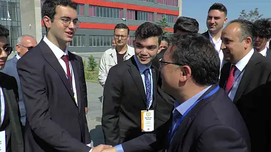 Vali Çiçek gençlere seslendi: Yardımınızı istiyoruz