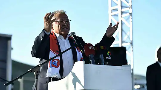 Vali Çiçek ve Başkan Büyükkılıç Akkışla yoğurt şenliğinde vatandaşla bir araya geldi!