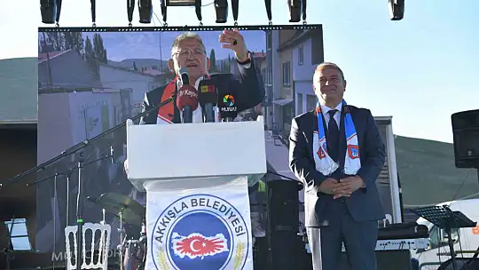 Vali Çiçek ve Başkan Büyükkılıç Akkışla yoğurt şenliğinde vatandaşla bir araya geldi!