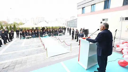 Vali Çiçek ve Başkan Büyükkılıç, ERVA Marifet Spor Kulübü açılış törenine katıldı