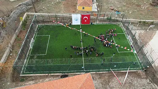 Yahyalı'ya yeni halı saha