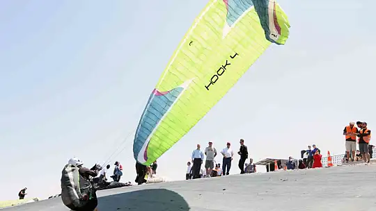 Yamaçparaşütü Türkiye Şampiyonası Kayseri'de