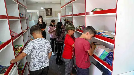 Yaz geldi, gezici kütüphane Talas'ta yollara düştü!