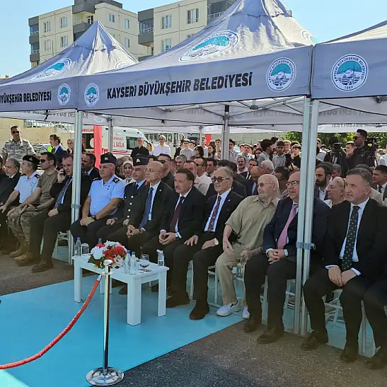 31 okul yaptırdı, açılışta öyle sözler söyledi ki: Kayseri’de eğitim yılı başladı!