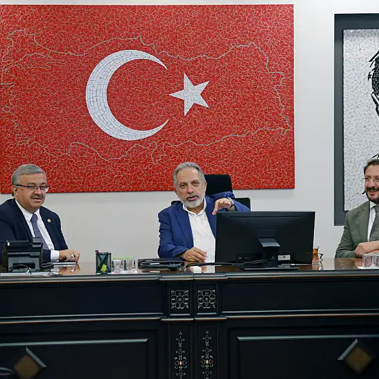 AK Parti’li vekil Talas’ta gördüklerini diğer belediyelere taşıyacak!
