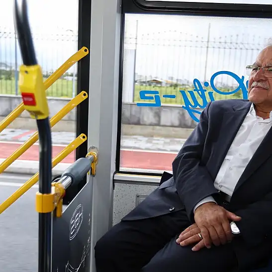 Başkan Büyükkılıç, elektrikli otobüsün test sürüşünde: Toplu taşımada yeşil dönüşüm!