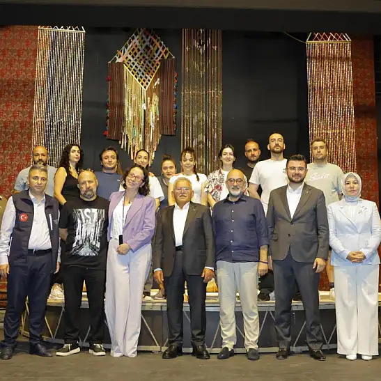 Başkan Büyükkılıç Kayseri Devlet Tiyatrosu'nu ziyaret etti!