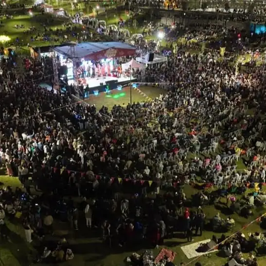 Binlerce kişi akın etti! Çiçek gibi festival