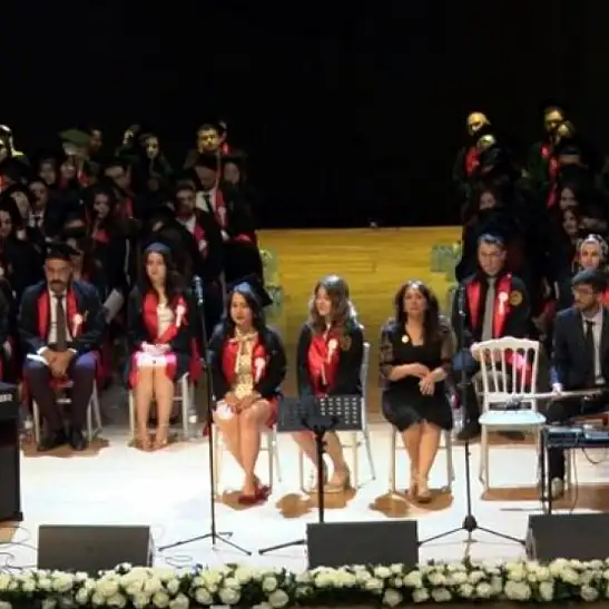 ERÜ'de diplomalarını aldılar, şifa dağıtmak için yola çıktılar