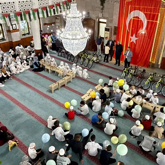 Kayseri'de bisiklet dağıtıldı