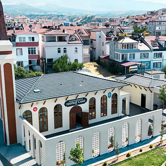 Kayseri’de dikkat çeken cami açıldı: 13 hayırseverin emeğiyle tamamlandı