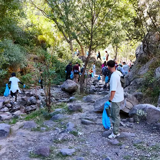 Kayseri’de doğaya nefes oldular! Kırlangıç Vadisi’nde 500 kilo çöp toplandı