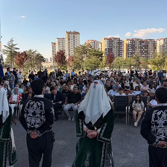 Kayseri'de geleceğin kâşifleri yıl sonunu böyle kutladı