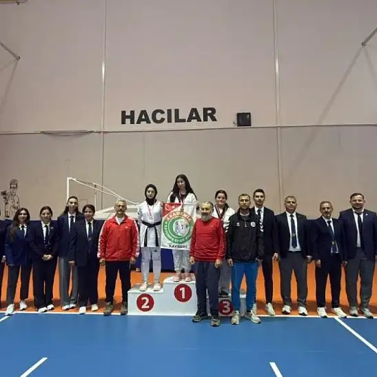 Kayseri’de genç taekwondocular ter döktü!