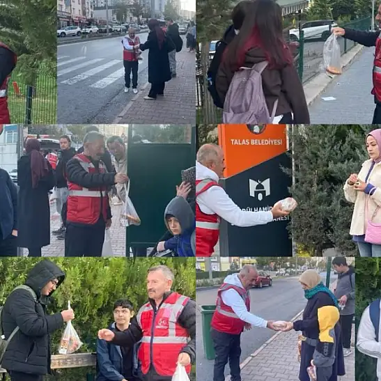 Kayseri’de MHP’den sabah mesaisi! Simit ve meyve suyu ikram edildi