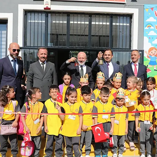 Kayseri’de yeni eğitim yılının ilk zili çaldı! ‘İnsanlığın kapısını açıyoruz’