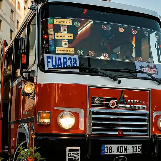 Kayseri’nin ünlü dolmuşuna bakın bu kez kim bindi?
