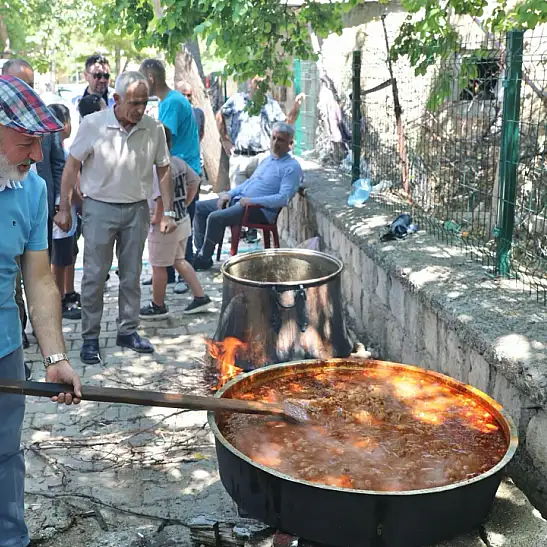 Kocasinan’da 29 yıllık pilav geleneği sürdü