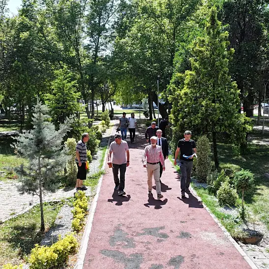 Kocasinan’da eski parklar modern hale geliyor