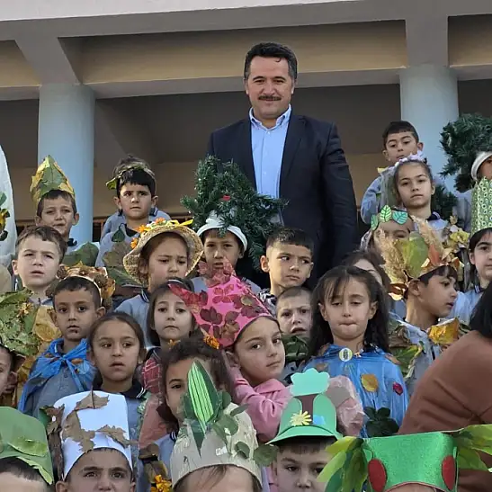 Sarıoğlan’da öğrenciler 'Yeşil Vatan' için podyuma çıktı