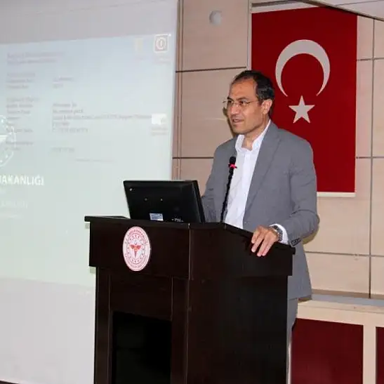 Yeni doktorlara ilk mesaj! Kayseri İl Sağlık Müdürü tecrübelerini anlattı