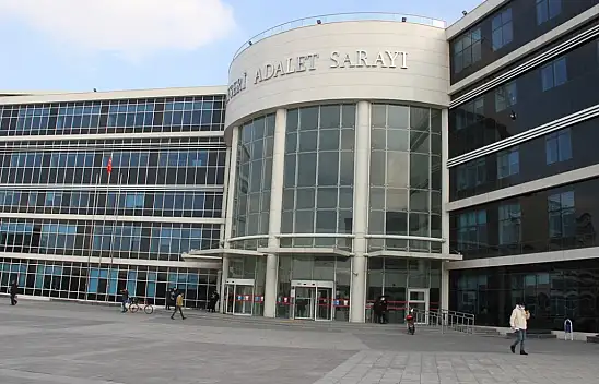 100 lira için 8 kişi mahkemelik oldu