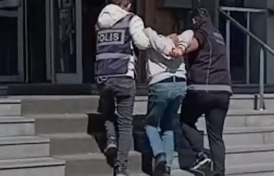 20 yıl hapisle aranan şahıs kıskıvrak yakalandı