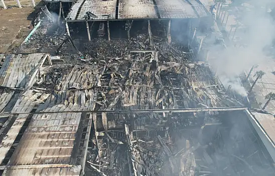 3 saat süren yangında, 40 itfaiye aracı müdahale etti!