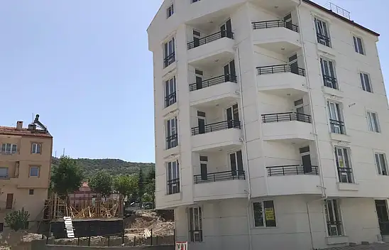 57 kişiyi dolandıran emlakçı yakalandı!