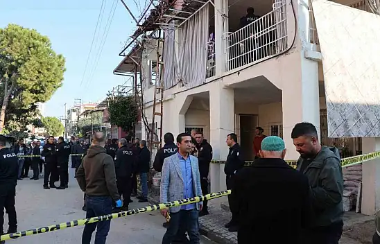 Karı-koca ve kız kardeş evlerinde ölü bulundu