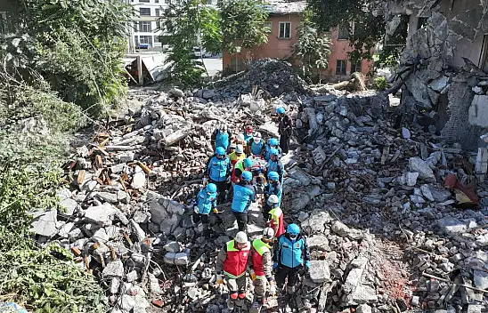 Ahmet Çolakbayrakdar'dan deprem açıklaması: Her daim hazırlıklı olmalıyız!