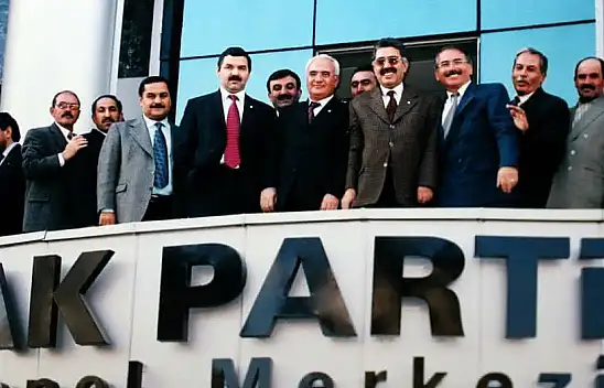 AK Parti'de bir döneme damgasını vuran isim bakın ne için dua istedi!