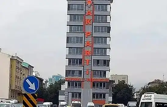 AK Parti'de flaş gelişme: İki Başkan görevden alındı