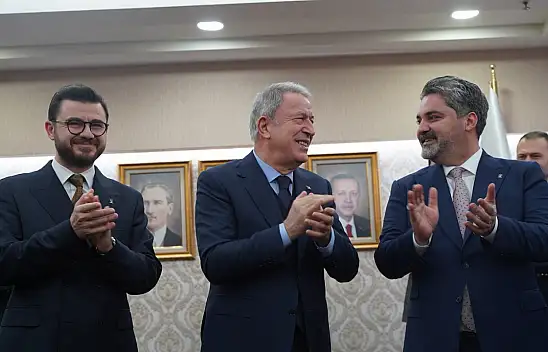 AK Parti'de İl Başkanlığına veda eden Üzüm kime kızdı: Kim seni nasıl besliyorsa yemini suyunu kesmişler belli