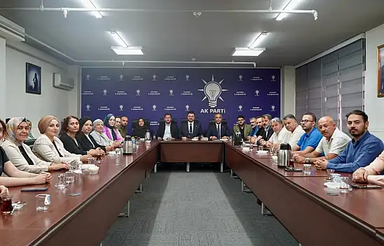 AK Parti Kayseri'de 7 ismin üzeri çizilmişti! Yönetim ilk kez toplandı