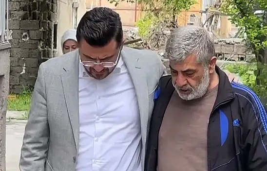 AK Parti Kayseri İl Teşkilatı hane ziyaretlerini sürdürüyor!