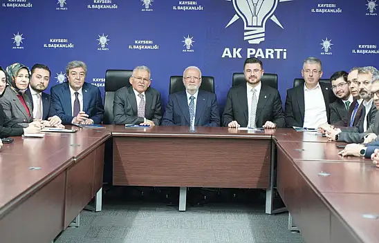 AK Parti Kayseri il yönetimi toplandı!