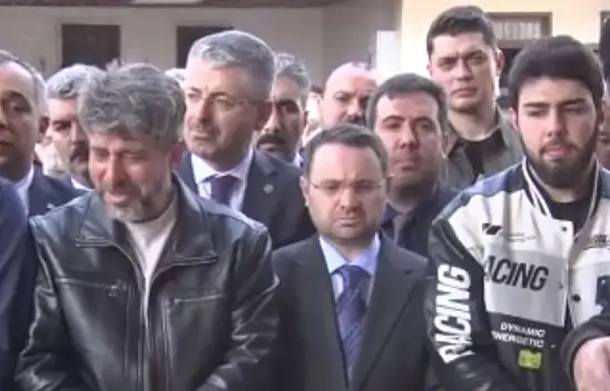 AK Parti Kayseri Milletvekili'nin zor anları! Ağladığı anlar objektiflere yansıdı...