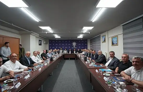 AK Parti Kayseri teşkilatı aynı masada buluştu!
