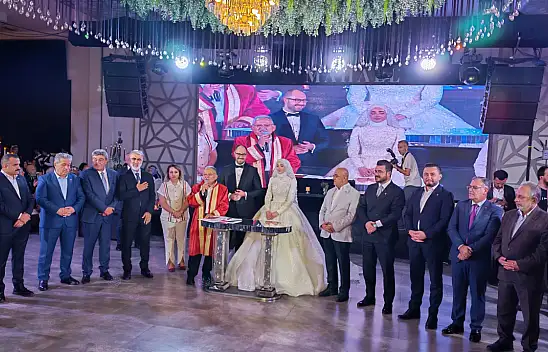 AK Partili Başkan oğlunu evlendirdi!