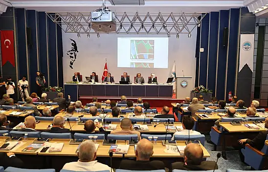 AK Partili Komisyon Başkanı, Kayseri'de muhalefete seslendi: Gözü kapalı kabul edin! Aksi takdirde…