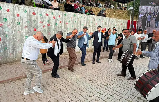 AK Partili Vekili daha önce hiç böyle görmediniz!