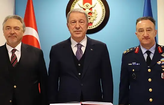 Akar'dan NATO Karargahı ziyareti