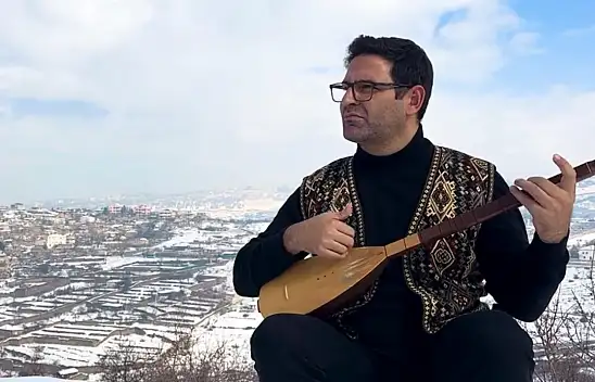 Akıncı, ozanların geleneğini yaşatıyor