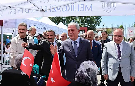 Kayseri'de anlamlı tören: 12 engelli bireye araç teslim edildi