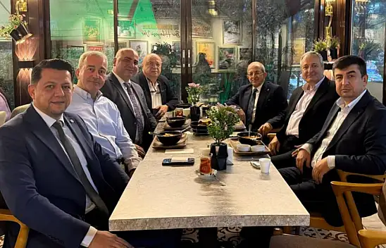 Kayseri'de herkes Ankara'daki bu buluşmayı konuşuyor! Eski isimler bir araya geldi