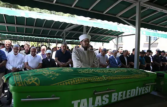 Anne ve sekiz aylık bebeği Kayseri'de toprağa verildi