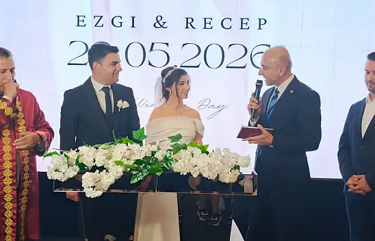 Aşkın Genç, genç çiftin nikah şahidi oldu