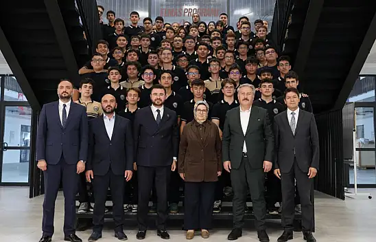Ayşe Böhürler ve Başkan Palancıoğlu'ndan öğrencilere ziyaret!